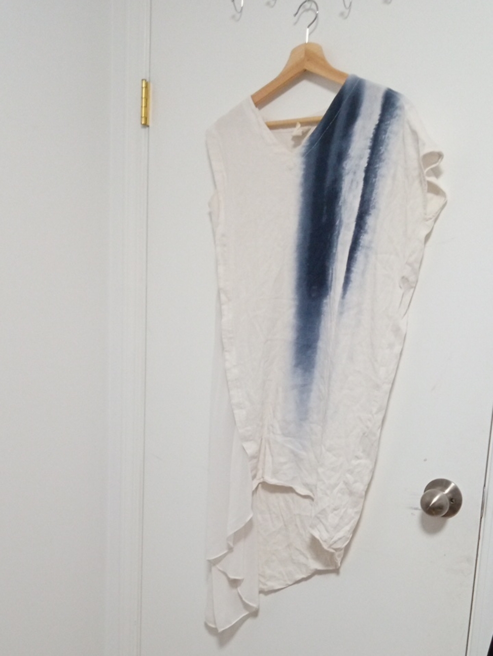 Women's Asymmetrical V-Neck Nightgown in White with Navy Brushstroke